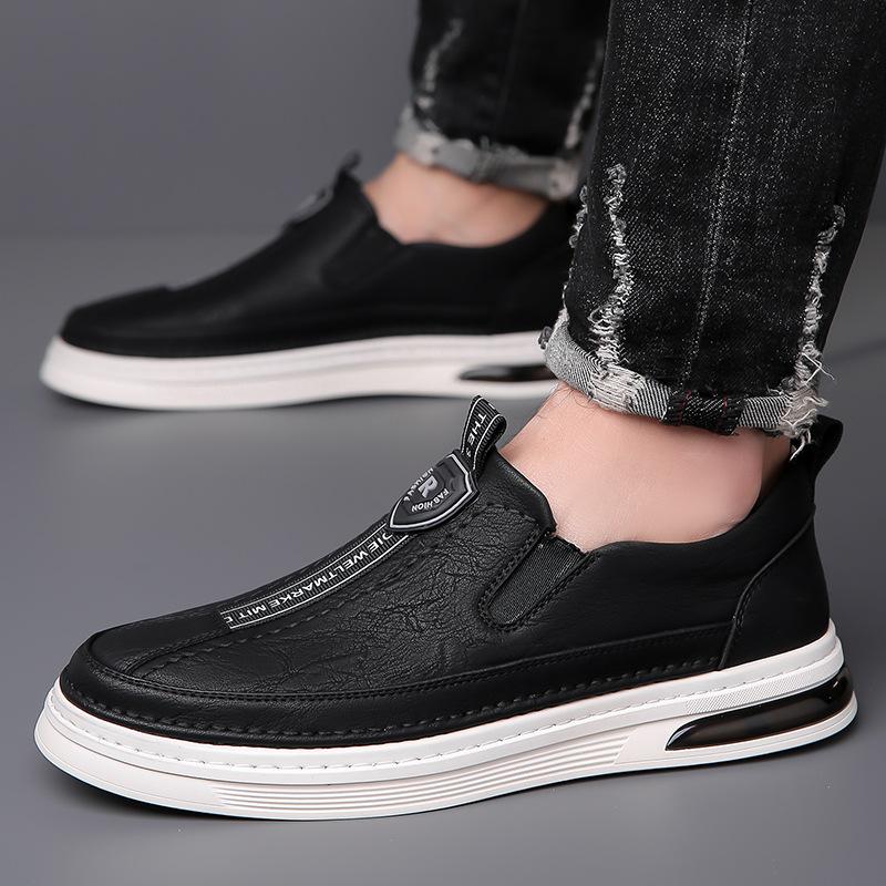 Soft-soled white business casual shoes for men