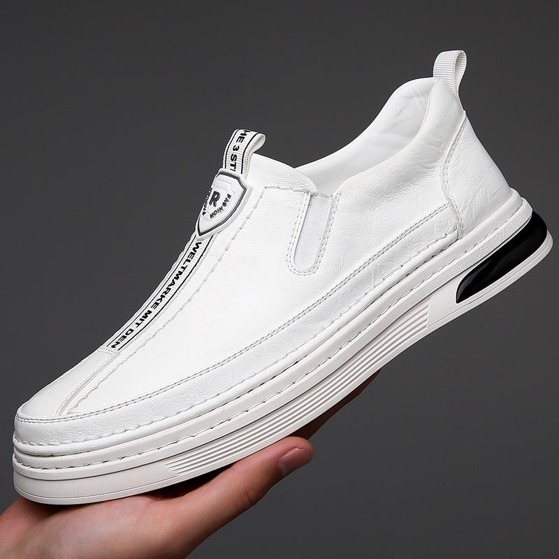 Soft-soled white business casual shoes for men