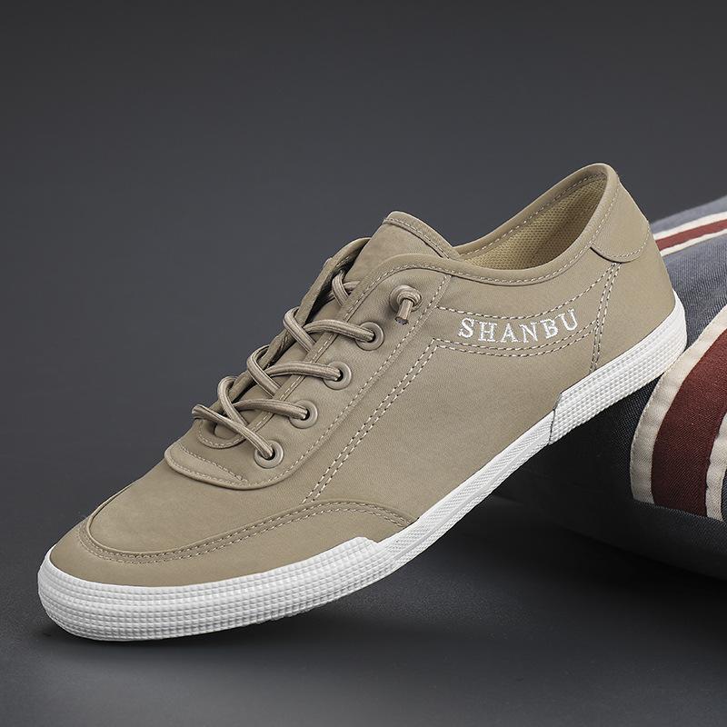 New breathable canvas shoes