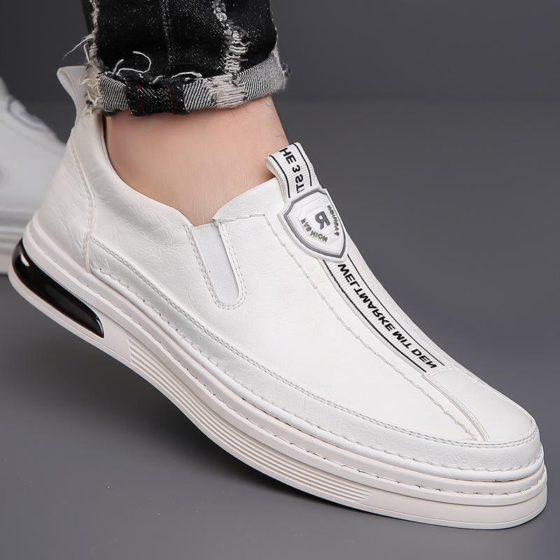 Soft-soled white business casual shoes for men