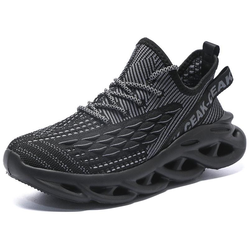 Lightweight soft soled mesh shoes