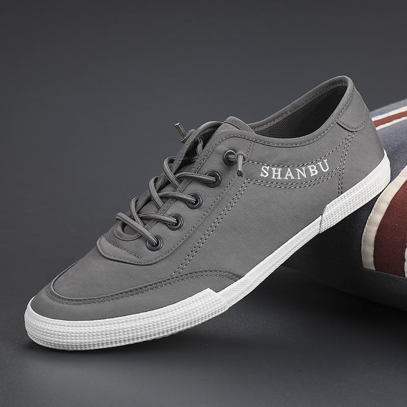 New breathable canvas shoes