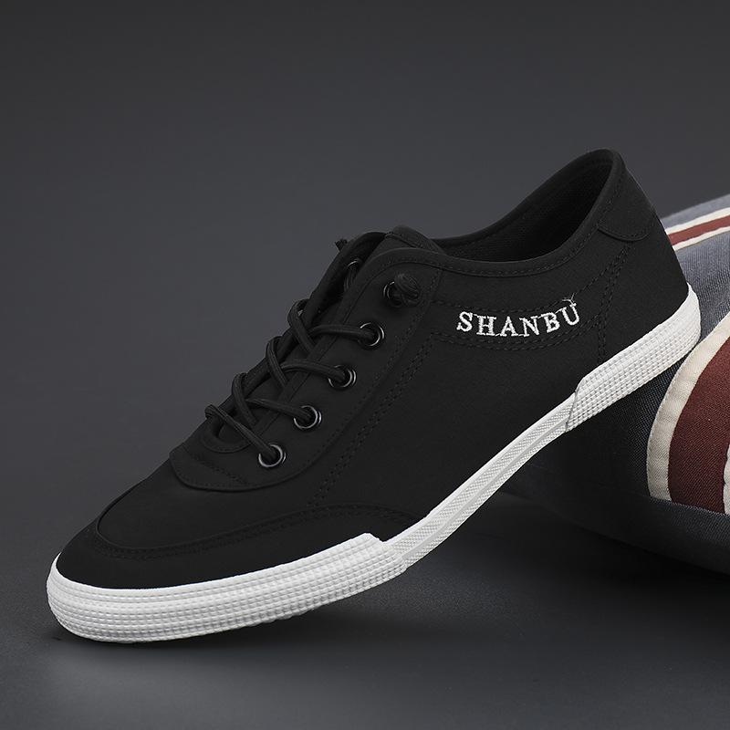 New breathable canvas shoes