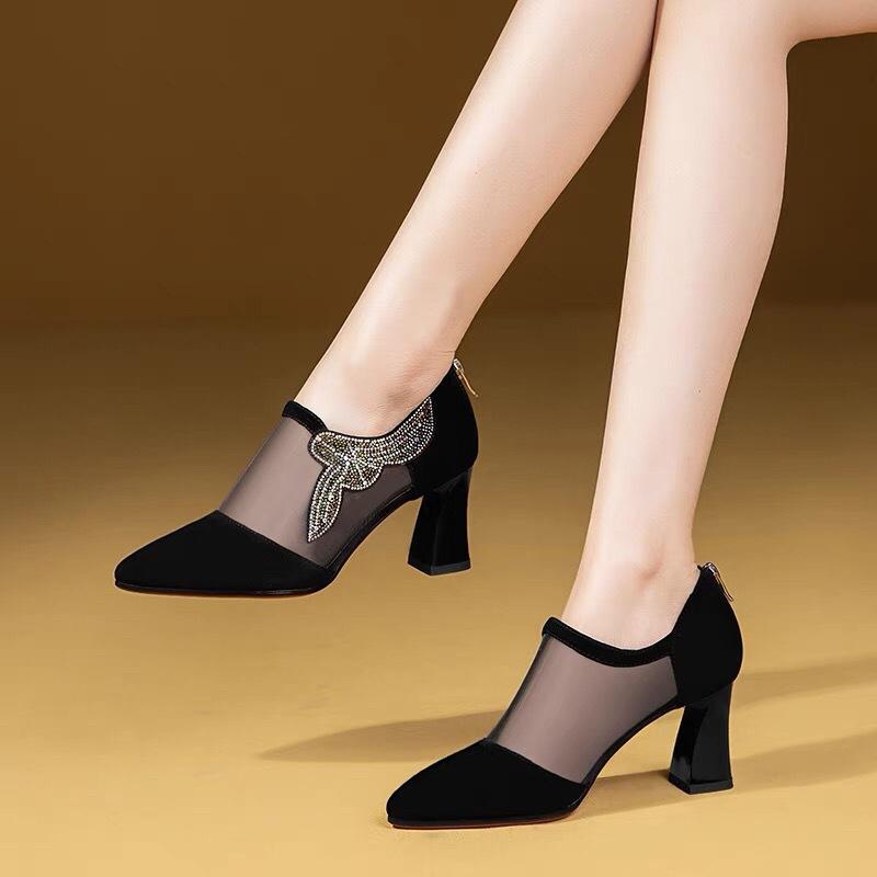 Women's Pointed Rhinestone Shoes