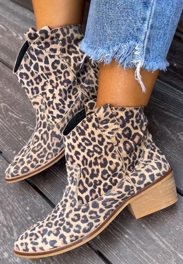 Fashion Low Heel Leopard Print Boots